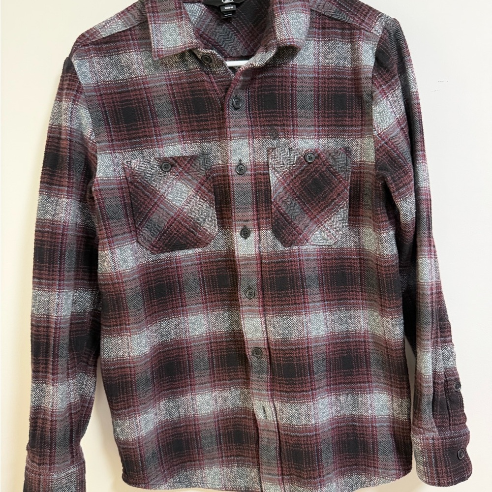 Volcom Men's Plaid Button Down Shirt - Black and Red Classic Fit - Picture 12 of 16
